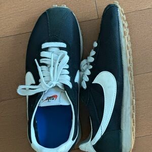 Men's Black and White Retro Runner Sneakers